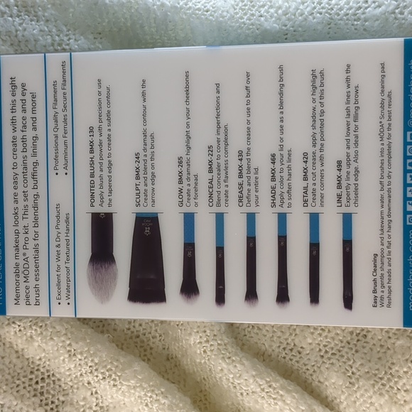 MODA® BRUSH Pro Teal 8pc Glam Kit - Picture 5 of 8